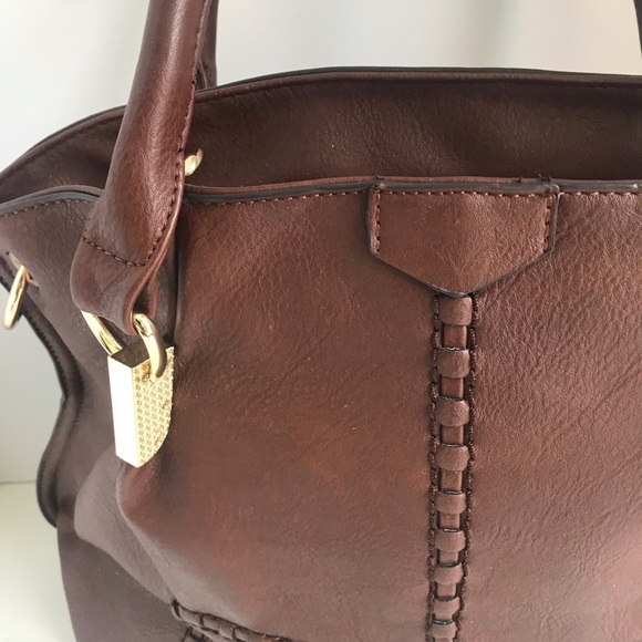 Shoulder Handbag with Gold-tone Hardware - Picture 4 of 12